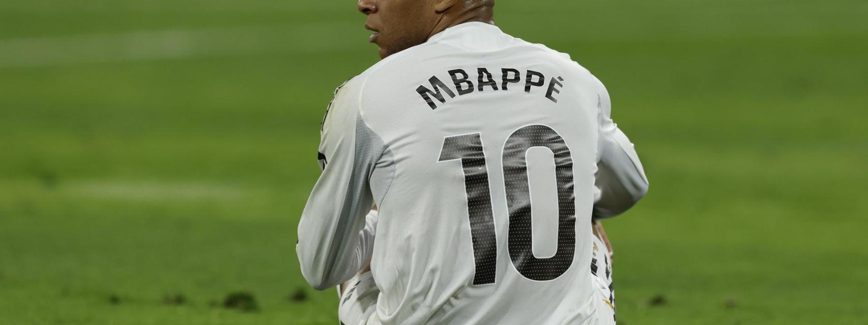 Mbappé, durante el partido contra el Betis.