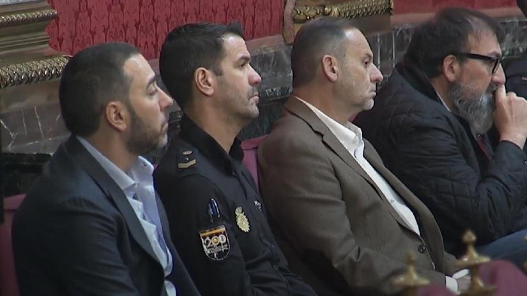 José Luis Ábalos (c), su exasesor Koldo García (d) y el empresario Víctor de Aldama (i) en el Supremo.
