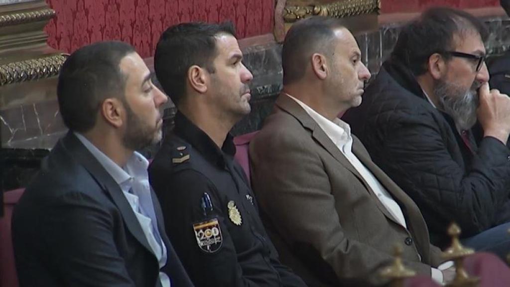 José Luis Ábalos (c), su exasesor Koldo García (d) y el empresario Víctor de Aldama (i) en el Supremo.