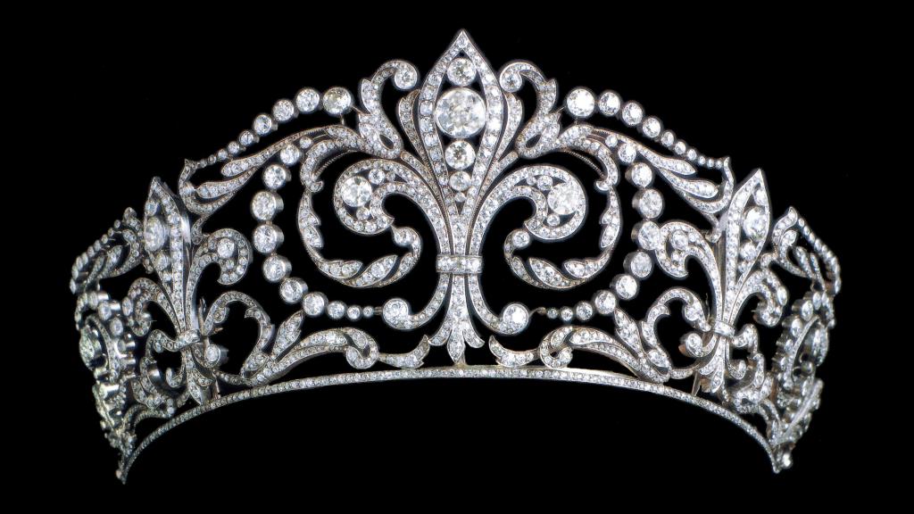 La diadema de la Flor de Lis.