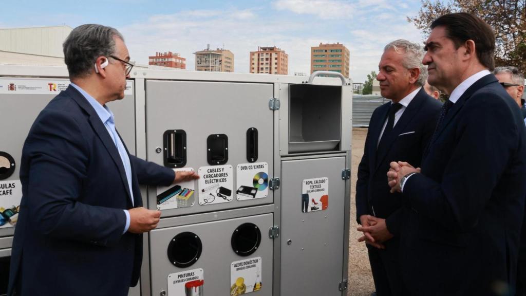 Presentación de los nuevos puntos limpios móviles para el mundo rural