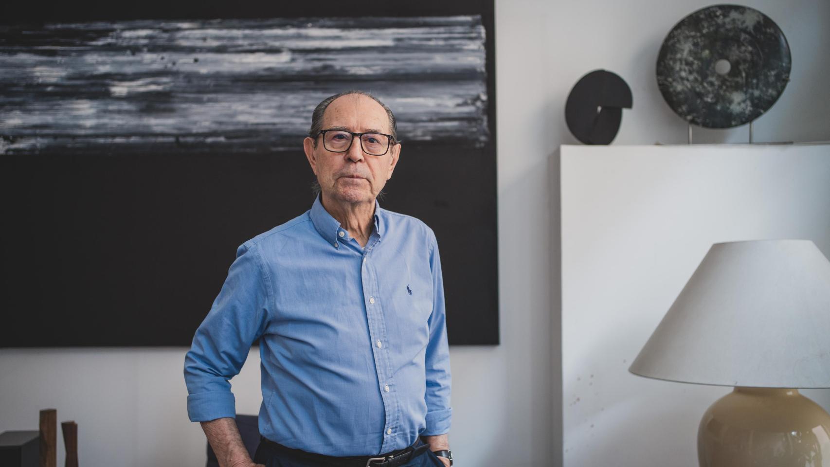 Rafael Canogar posa para este medio en su espacio creativo. 