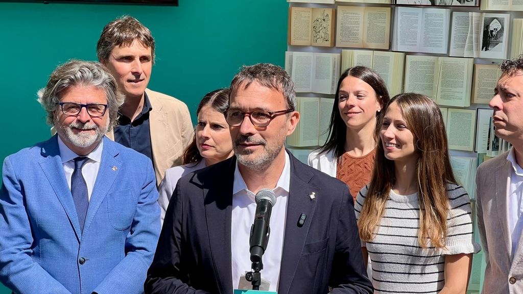 El portavoz de Junts, Josep Rius, en una atención a los medios en el centro de Barcelona Fecha: 23/04/2026.