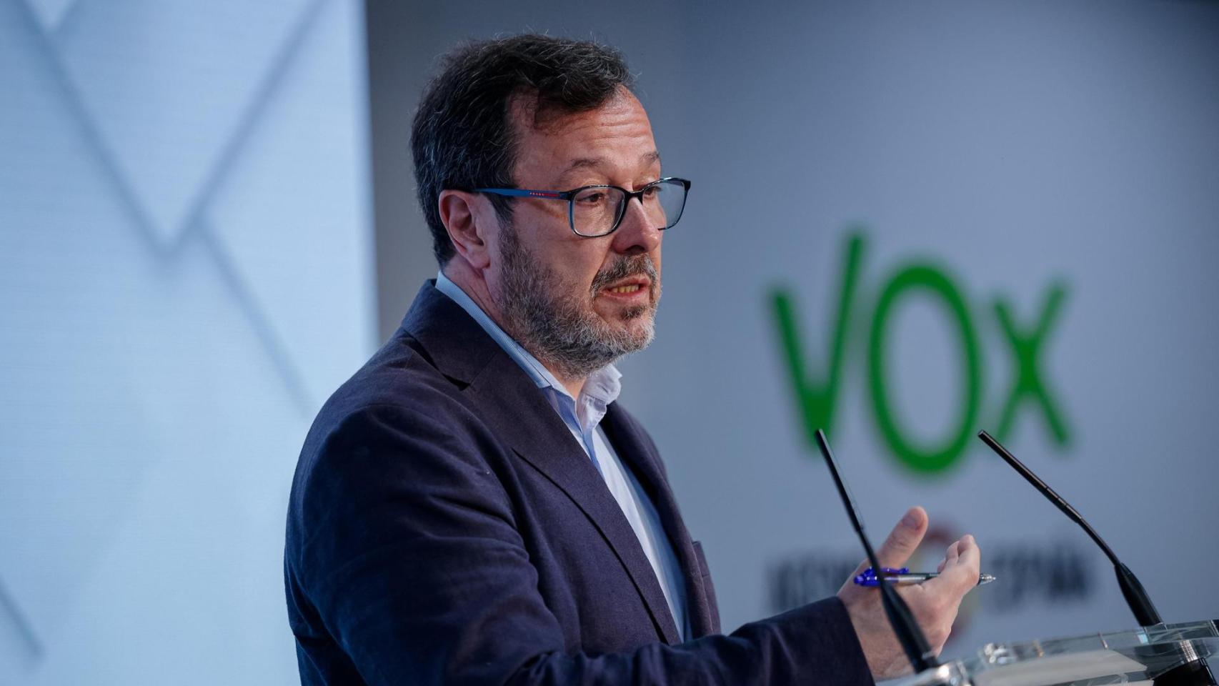 El portavoz de Vox, José Antonio Fuster, este lunes en la rueda de prensa posterior al Comité de Acción Política.