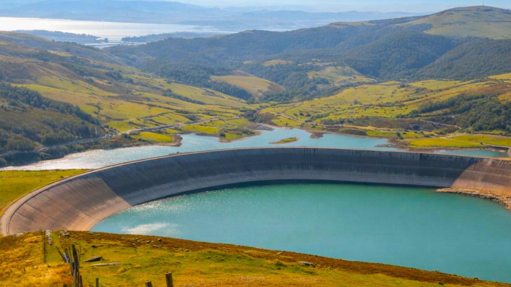 El embalse español referente con una megabatería recibe un impulso de 180 millones y lidera la transición energética