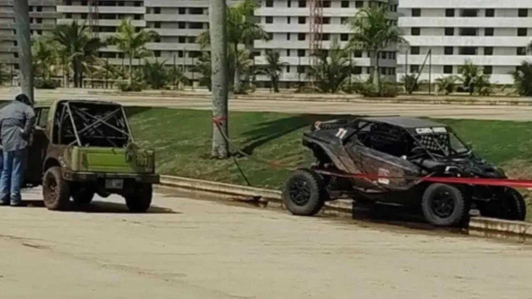 El coche de José Pedro Rojas tras sufrir los disparos.