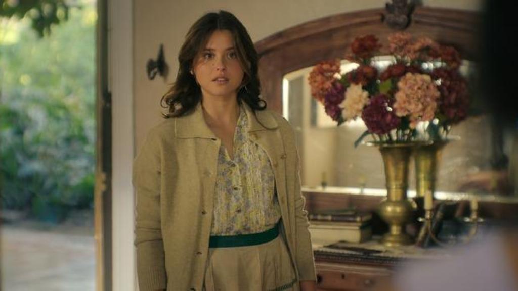 Nicole Wallace, que interpreta a Clara de joven, en una de las escenas de la serie.