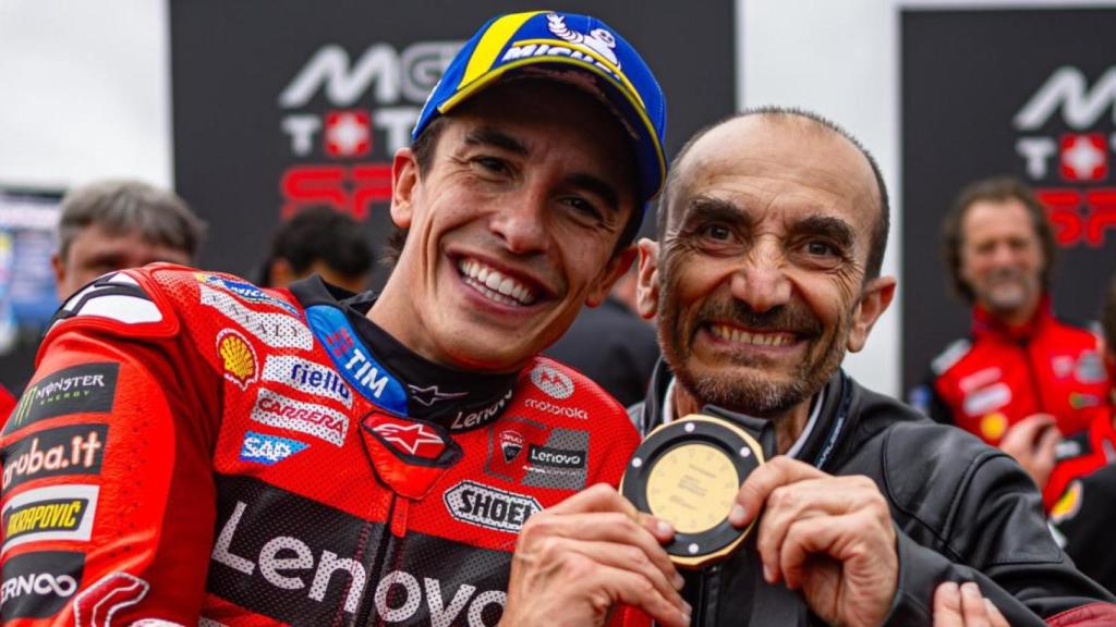 Claudio Domenicali, con Marc Márquez.
