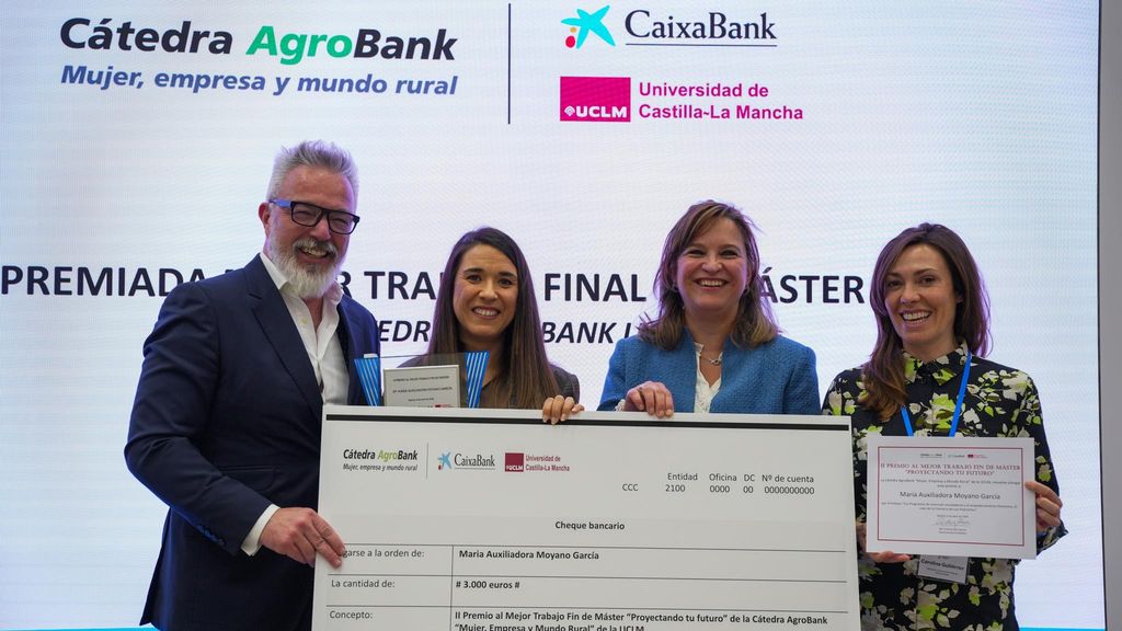 Premio de la Cátedra AgroBank UCLM.