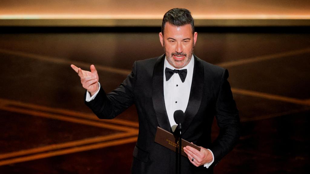 Jimmy Kimmel habla en el escenario durante la ceremonia de los Premios Óscar en la 98.ª edición de los Premios de la Academia en Hollywood, Los Ángeles, California, EE. UU., 15 de marzo de 2026.