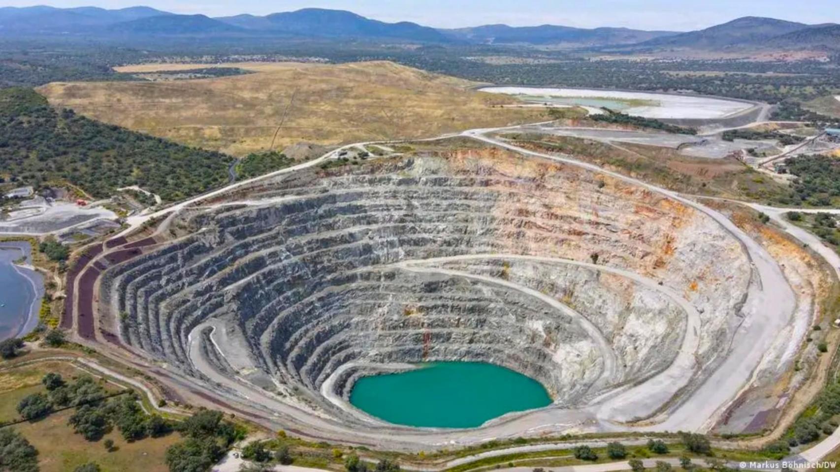 España cambia las normas: revoluciona la minería nacional y reduce el control de China sobre Europa