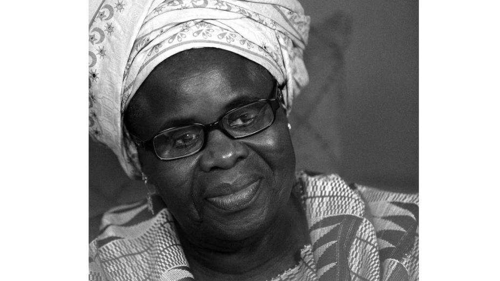 La escritora ghanesa Ama Ata Aidoo.