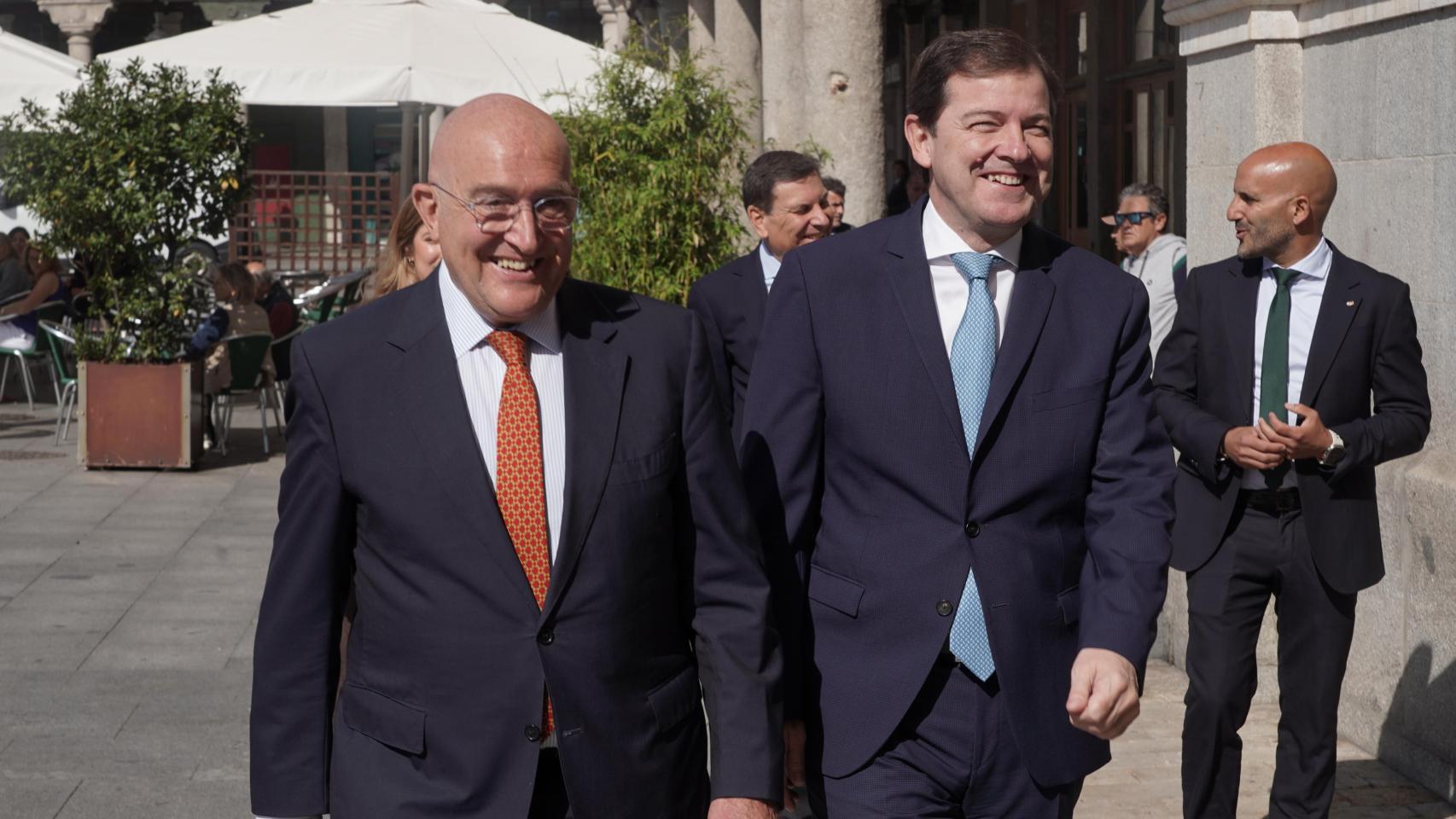 El alcalde de Valladolid, Jesús Julio Carnero, junto al presidente de la Junta en funciones, Alfonso Fernández Mañueco, durante la presentación del Circuito