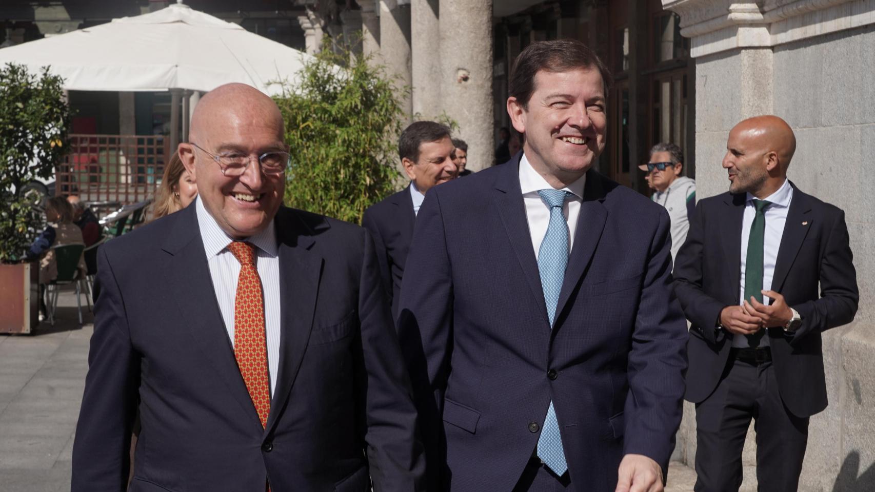 El alcalde de Valladolid, Jesús Julio Carnero, junto al presidente de la Junta en funciones, Alfonso Fernández Mañueco, durante la presentación del Circuito