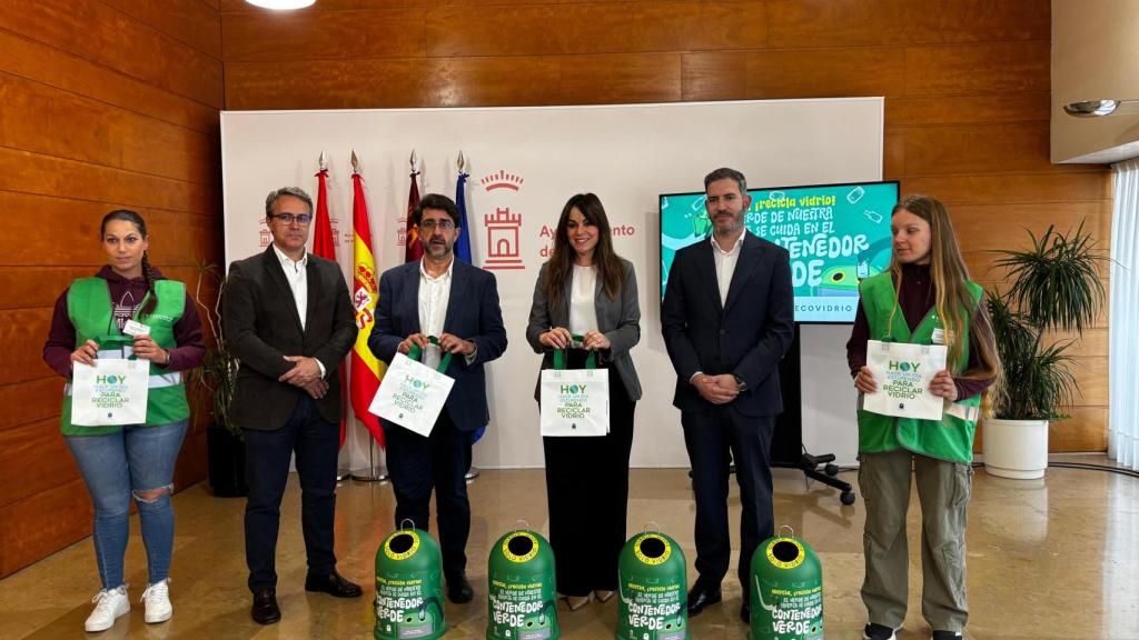 Presentación de la campaña ECOBARRIOS en el Ayuntamiento de Murcia