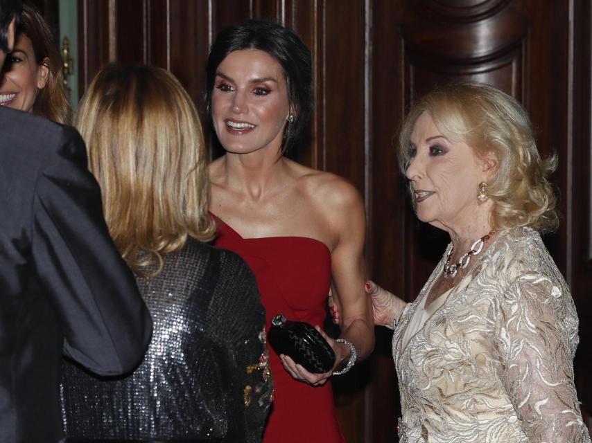 Mirtha Legrand con la reina Letizia, en 2019, en Buenos Aires.