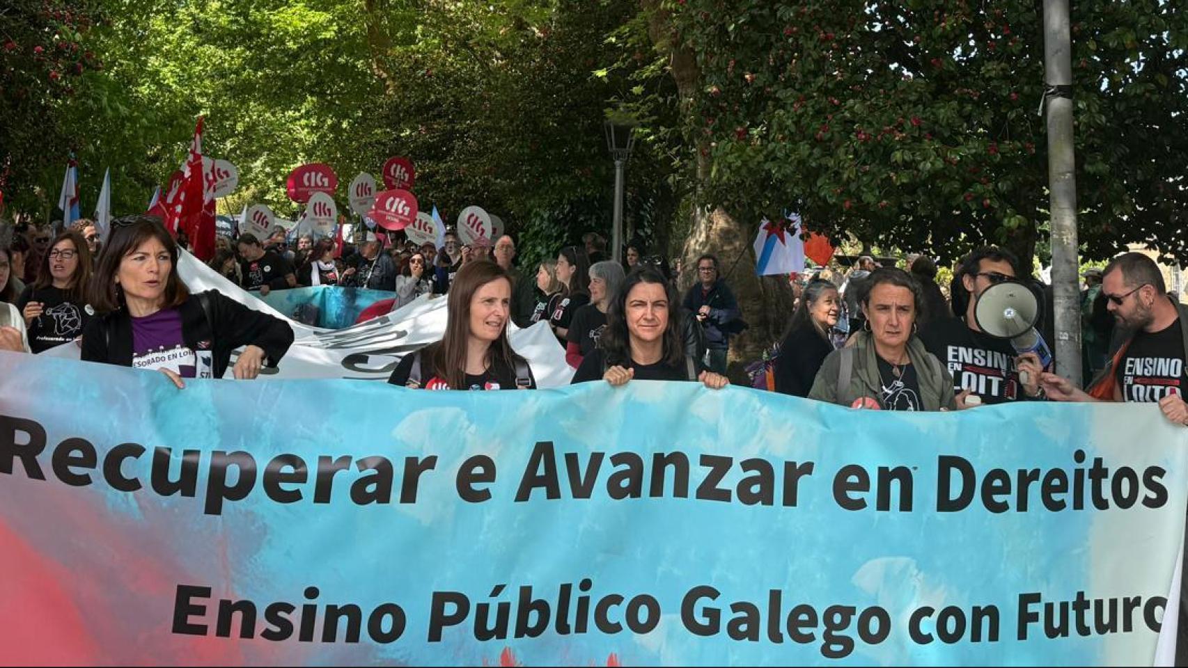 La manifestación salió desde la Alameda de Santiago