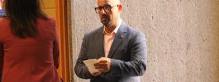 Alberto Izquierdo, presidente del PAR, volviendo a las Cortes de Aragón, esta vez como invitado