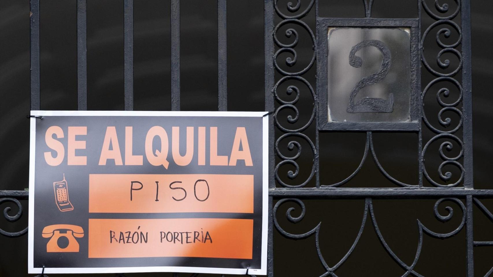 Imagen de archivo de un cartel de 'se alquila'. Eduardo Parra/Europa Press