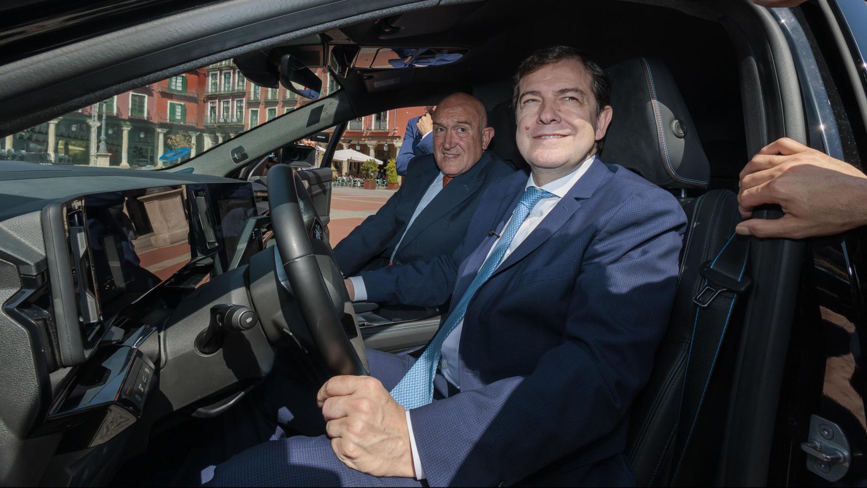 El alcalde de Valladolid, Jesús Julio Carnero, junto al presidente de la Junta en funciones, Alfonso Fernández Mañueco, durante la presentación del circuito, este martes en la capital vallisoletana
