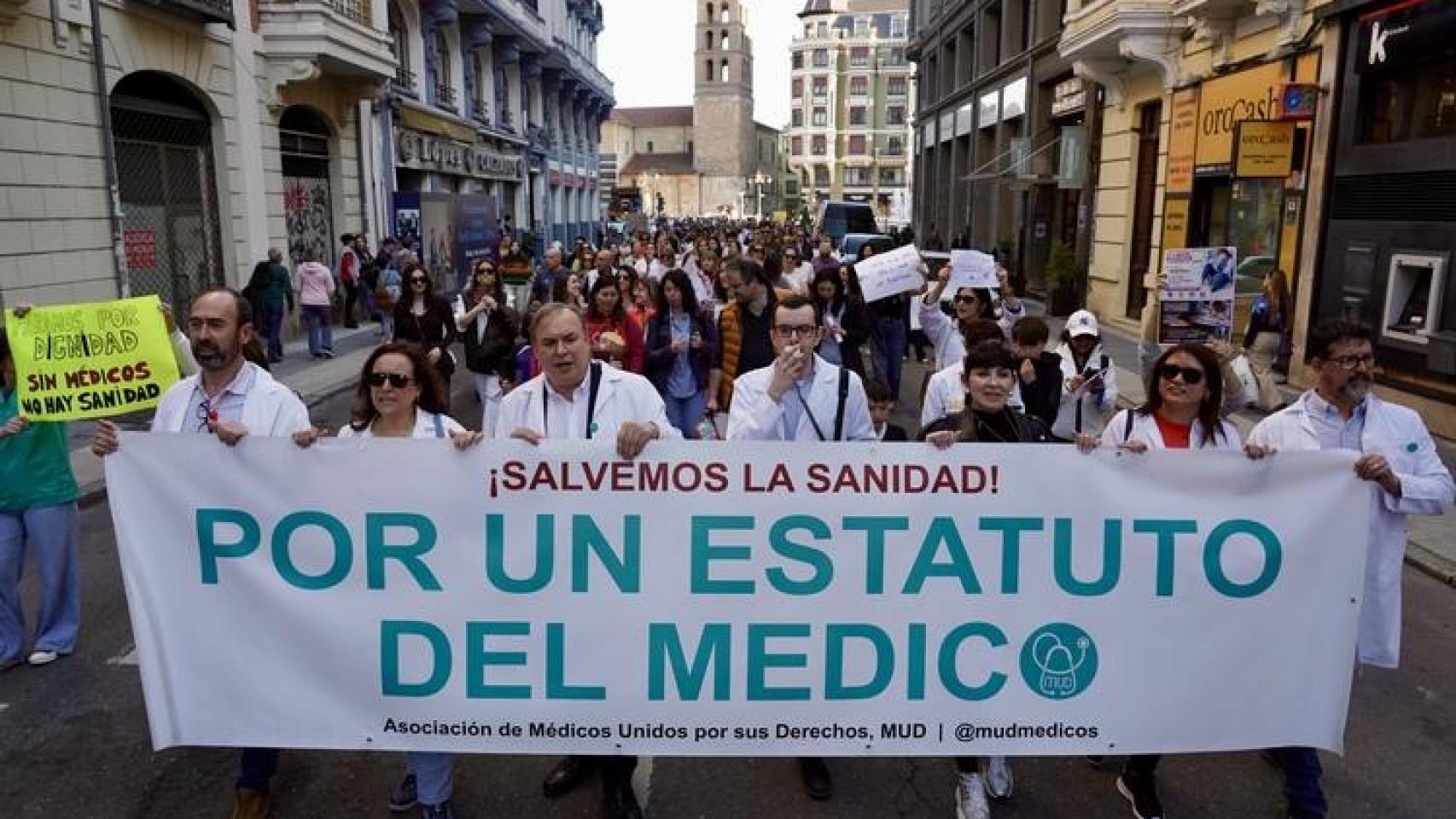 Manifestación de los médicos en León.