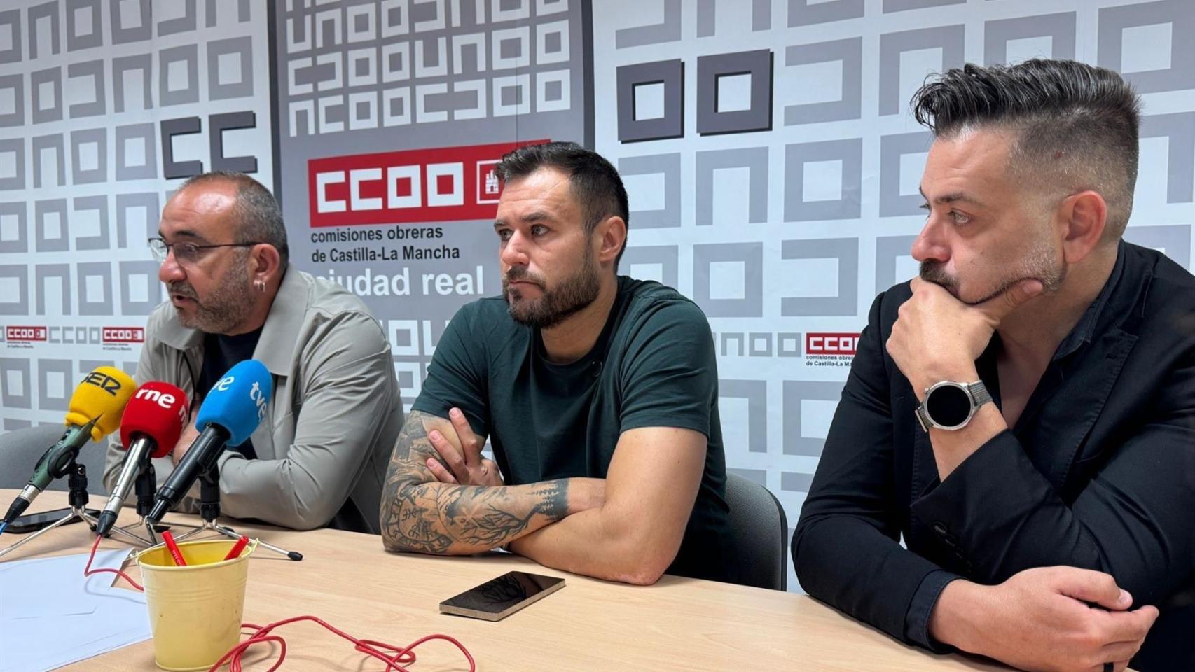 El secretario de Acción Sindical y Transiciones Estratégicas de CCOO, Javier Pacheco; el secretario general a nivel nacional de la Federación de Industria del sindicato, Francisco San José; y el secretario general de Industria de CCOO Castilla-La Mancha, Juan Cuevas.