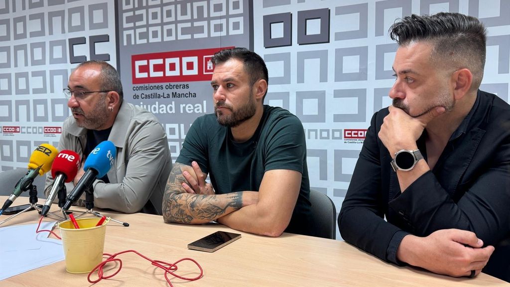El secretario de Acción Sindical y Transiciones Estratégicas de CCOO, Javier Pacheco; el secretario general a nivel nacional de la Federación de Industria del sindicato, Francisco San José; y el secretario general de Industria de CCOO Castilla-La Mancha, Juan Cuevas.