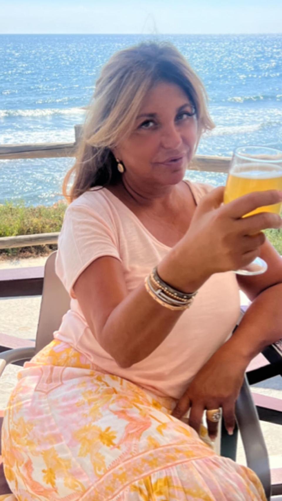 La hija de la empresa, Karen.