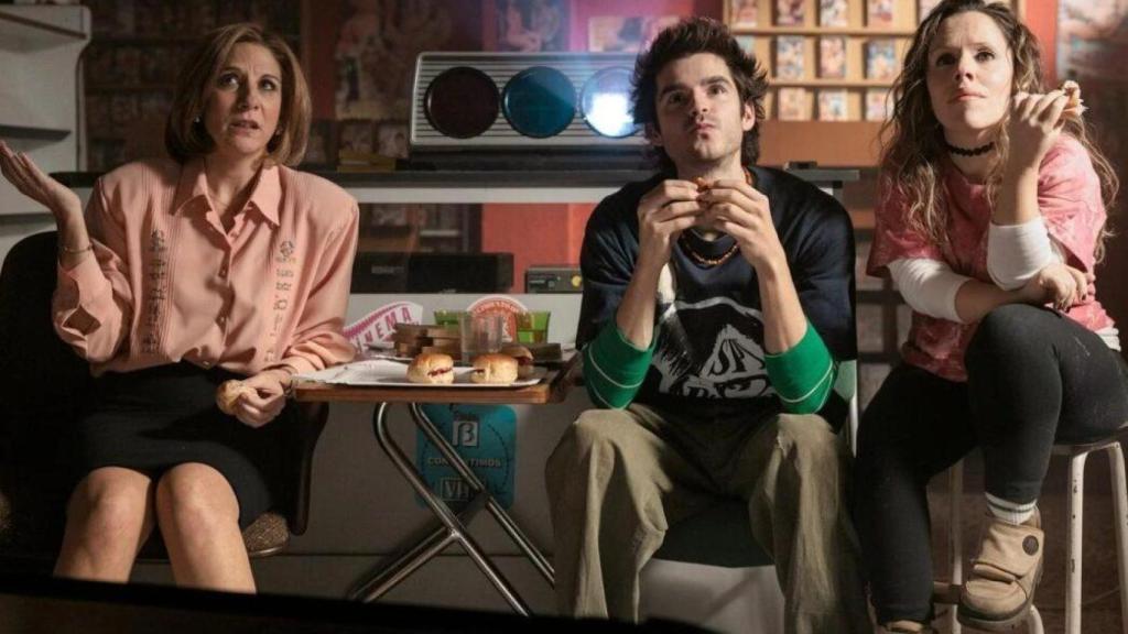 Clip de 'Cochinas' con Malena Alterio y Álvaro Mel.