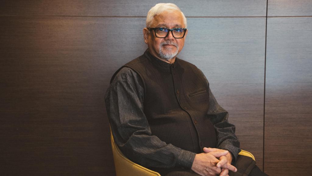 Amitav Ghosh ha venido a Madrid para participar en un ciclo de conferencias de CaixaForum.