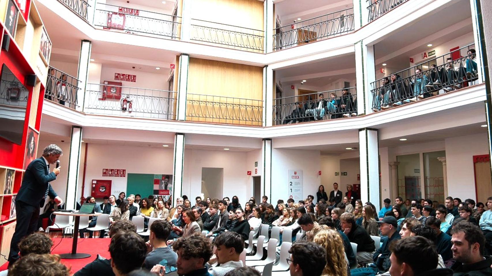 Stéphane Ruiz en un acto en el campus de Essca en Málaga.