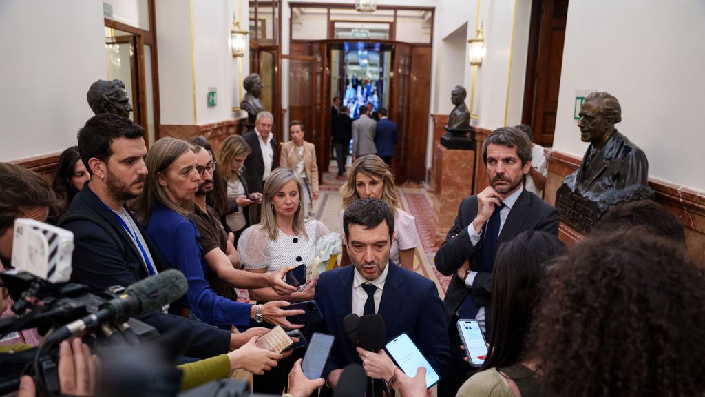 El ministro de Derechos Sociales, Pablo Bustinduy, atiende a los medios en el Congreso tras decaer el decreto de los alquileres.