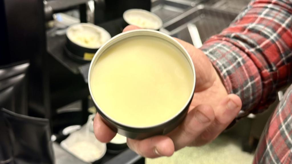 Beef Tallow, la pomada de sebo vacuno certificada por la UE que distribuyen y tiene diversos usos.