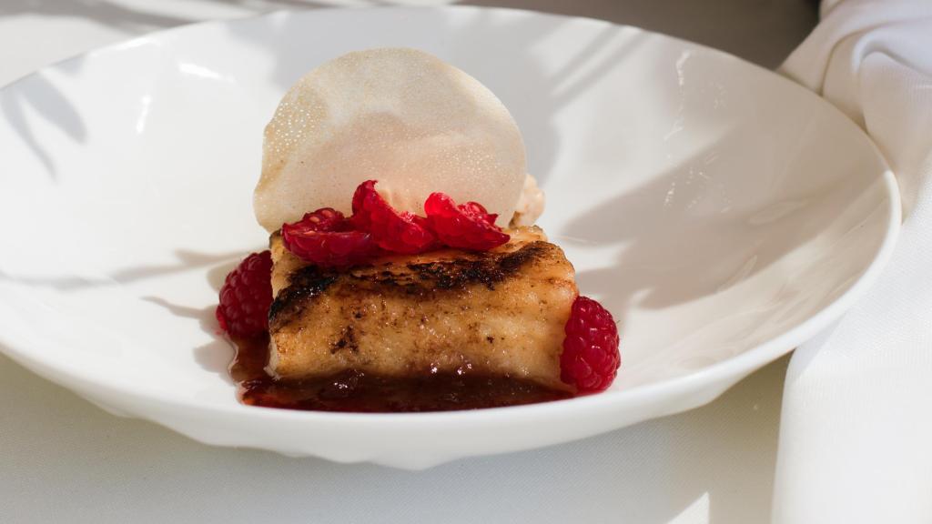Dejar sitio para el postre, lo mejor que puedes hacer por esta torrija.