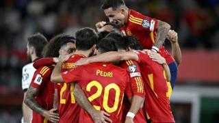 Los jugadores de la Selección celebran el gol de Oyarzabal.