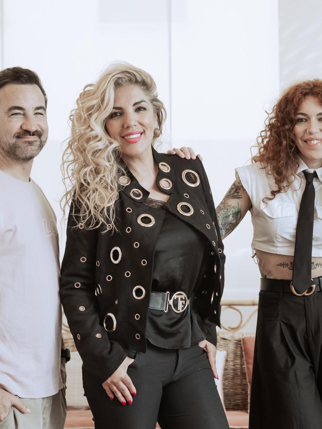Rebeca junto a Sofía Cristo y Dany BPM
