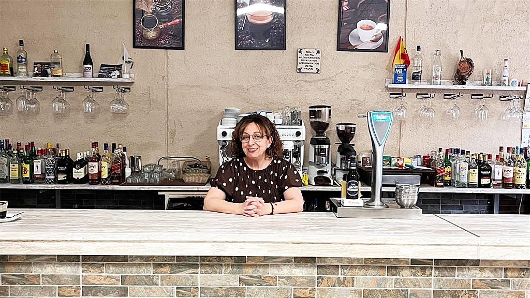 Imagen de Eva en el Bar Chiringuito de Bobadilla del Campo.