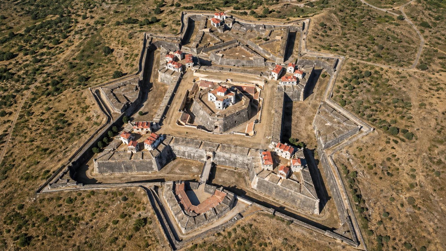 Guarnición fronteriza y fortificaciones de la ciudad de Elvas.