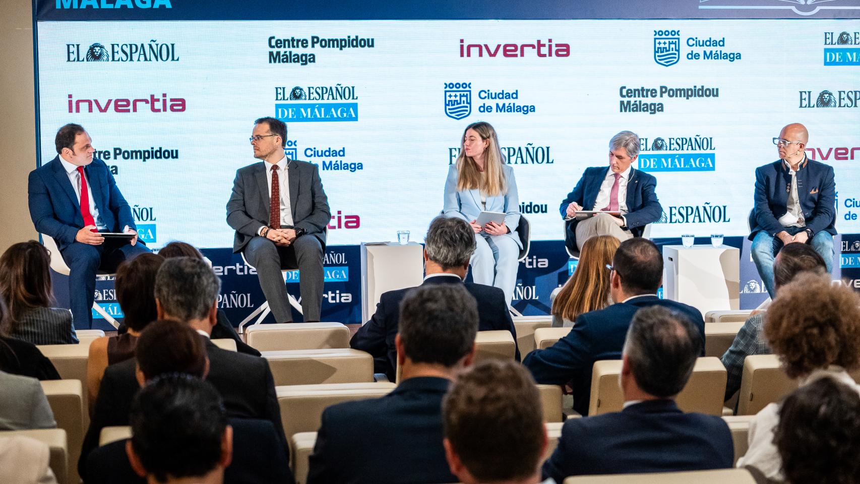 Imagen de la mesa  Claves para alinear el talento.