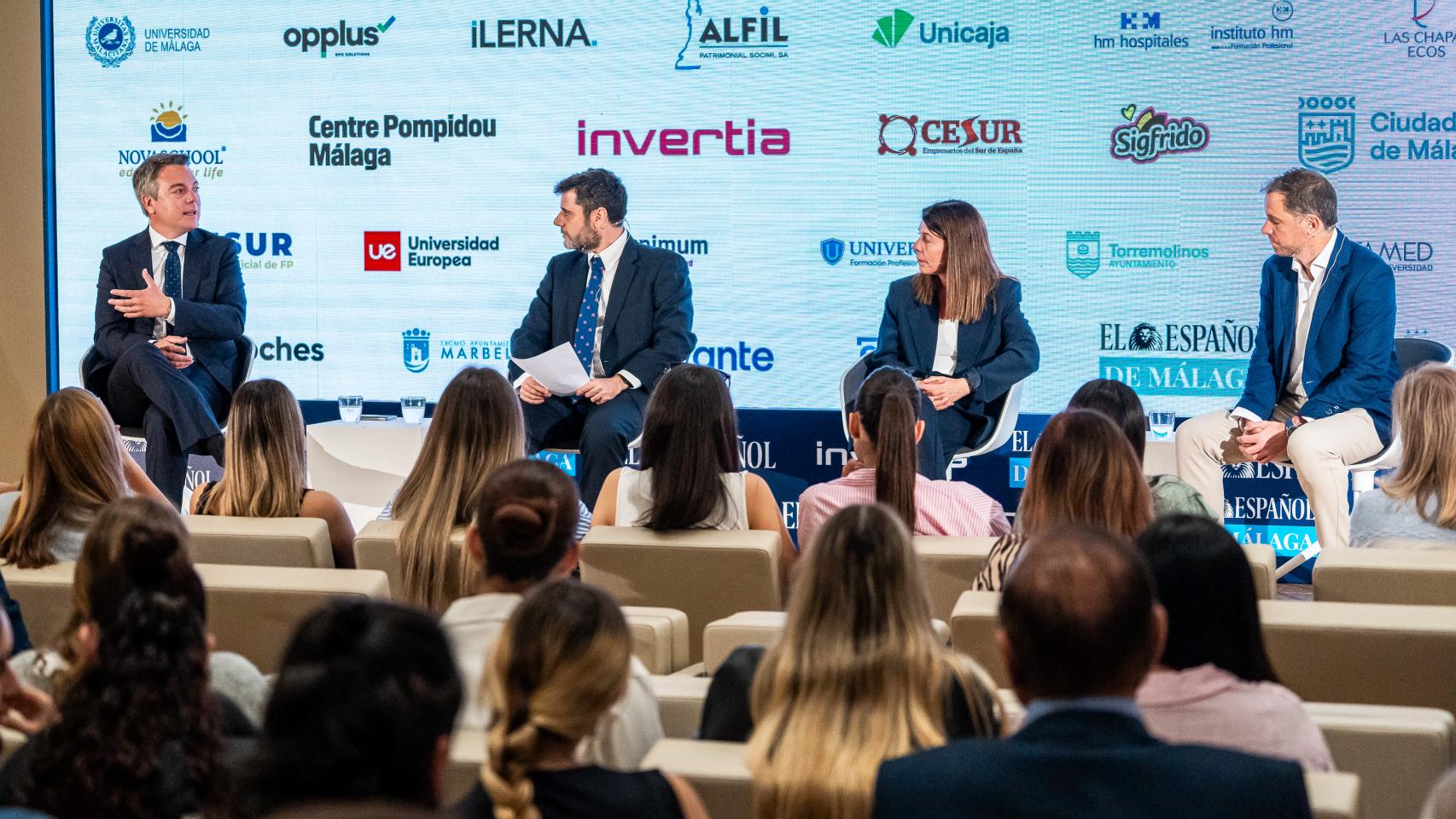 Imagen de la mesa redonda.