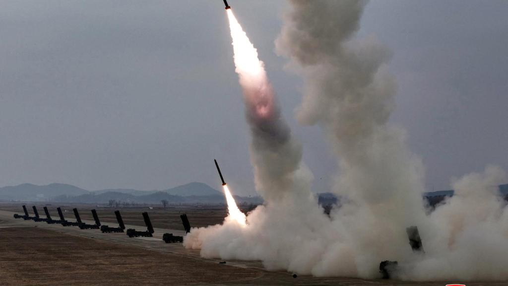 Prueba de lanzamiento de un misil en Corea del Norte.