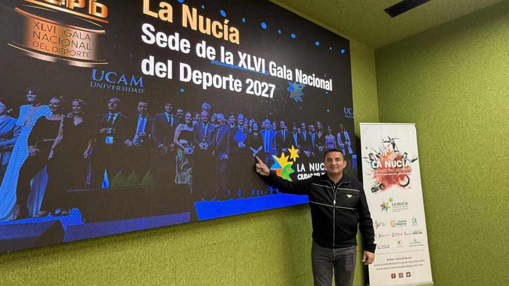El alcalde Bernabé Cano en la presentación de la gala nacional del deporte 2027.