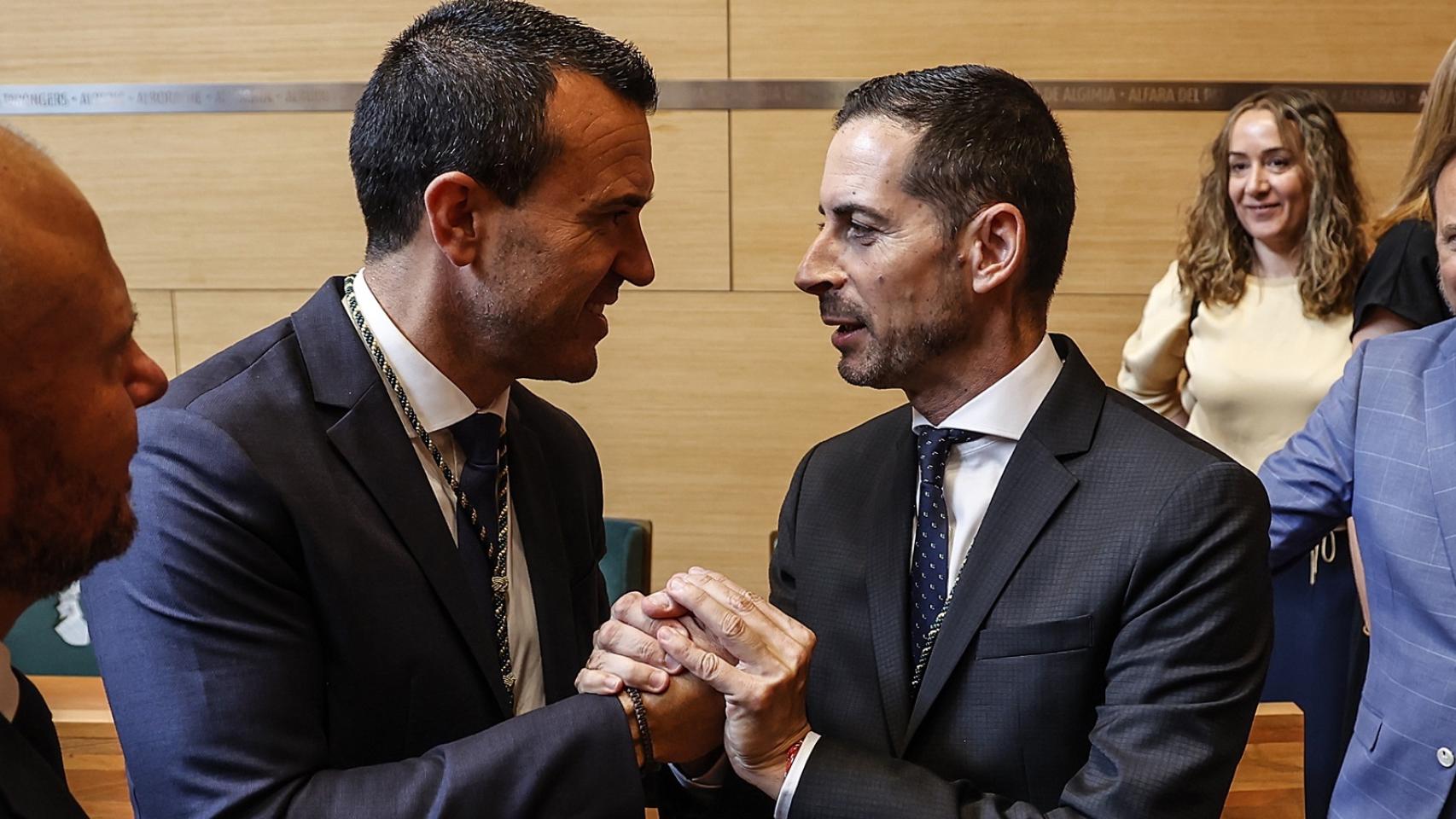 Vicente Mompó (PP) y Carlos Fernández Bielsa (PSPV) en la Diputación de Valencia. Rober Solsona / EP