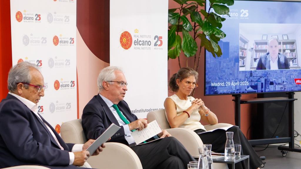 Participantes en la mesa redonda “La Administración Trump y Oriente Medio”