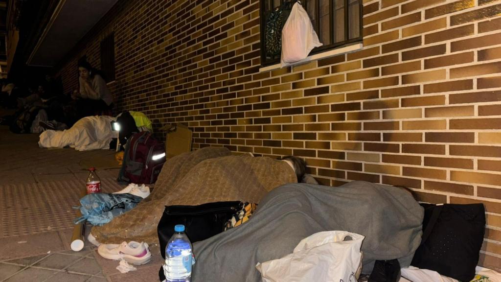 Aproximdamente 400 personas durmieron en la calle