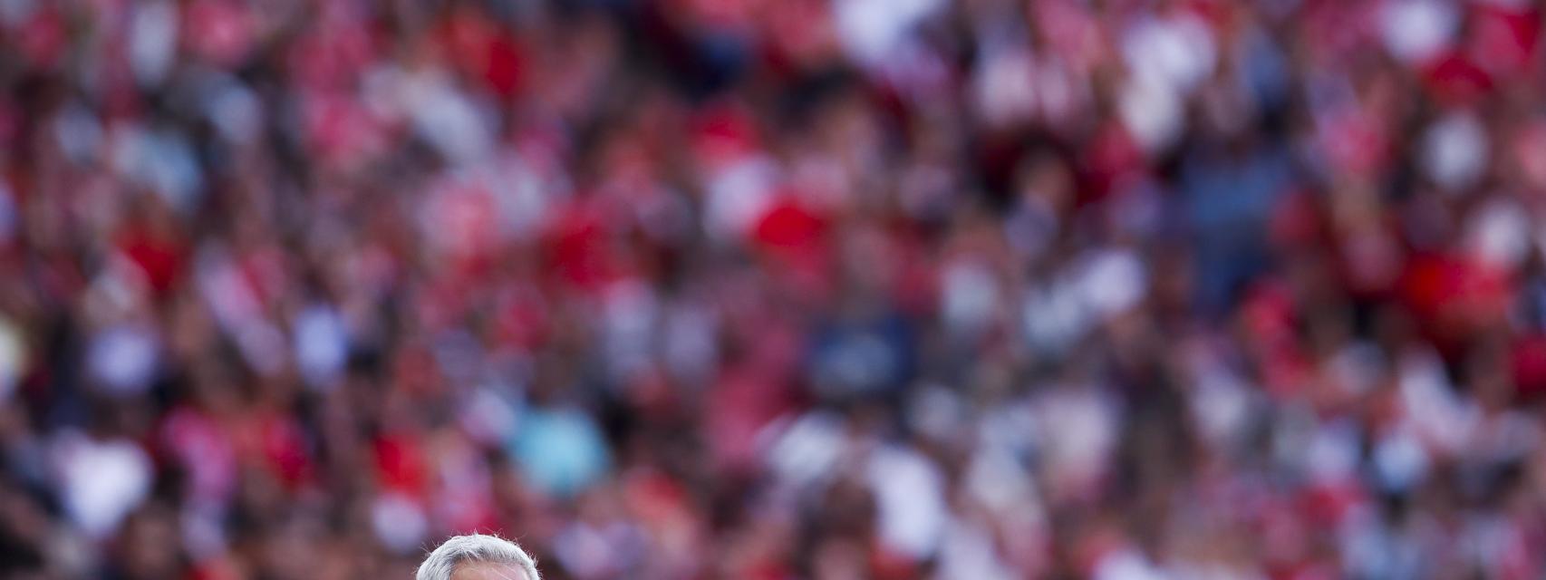 Jose Mourinho, en un partido del Benfica