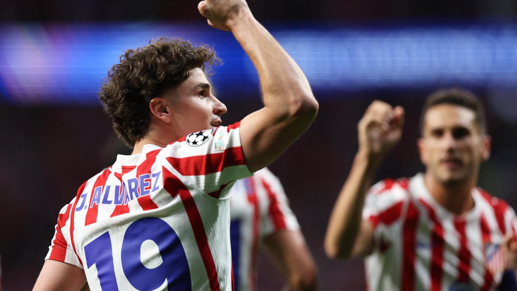 Julián Álvarez celebra su gol contra el Arsenal.