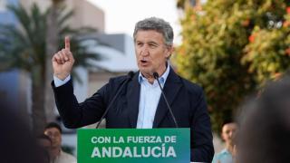 Alberto Núñez Feijóo, presidente del PP, durante un mitin en Roquetas de Mar (Andalucía), para el 17-M.