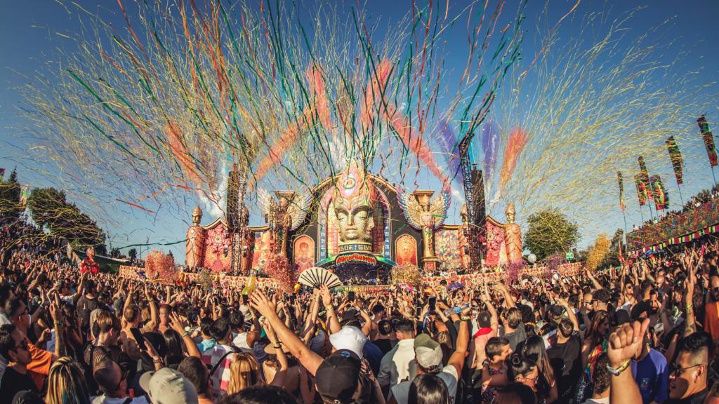 El festival Elrow Town en el recinto ferial de Torrejón de Ardoz su edición de Madrid de 2025.
