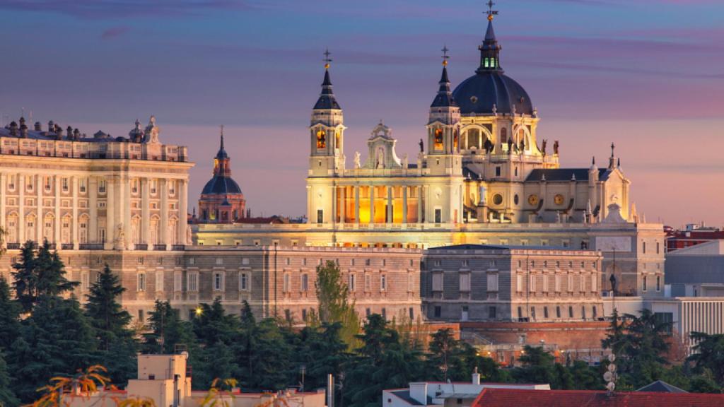 Palacio Real al anochecer